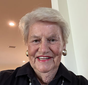 Mary Ann "Bondy" BonDurant Hodgkins ’54
